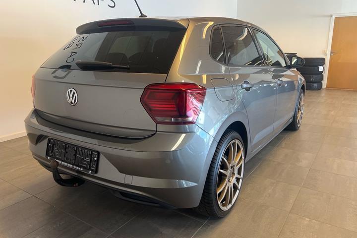 Grå VW Polo fra 2018