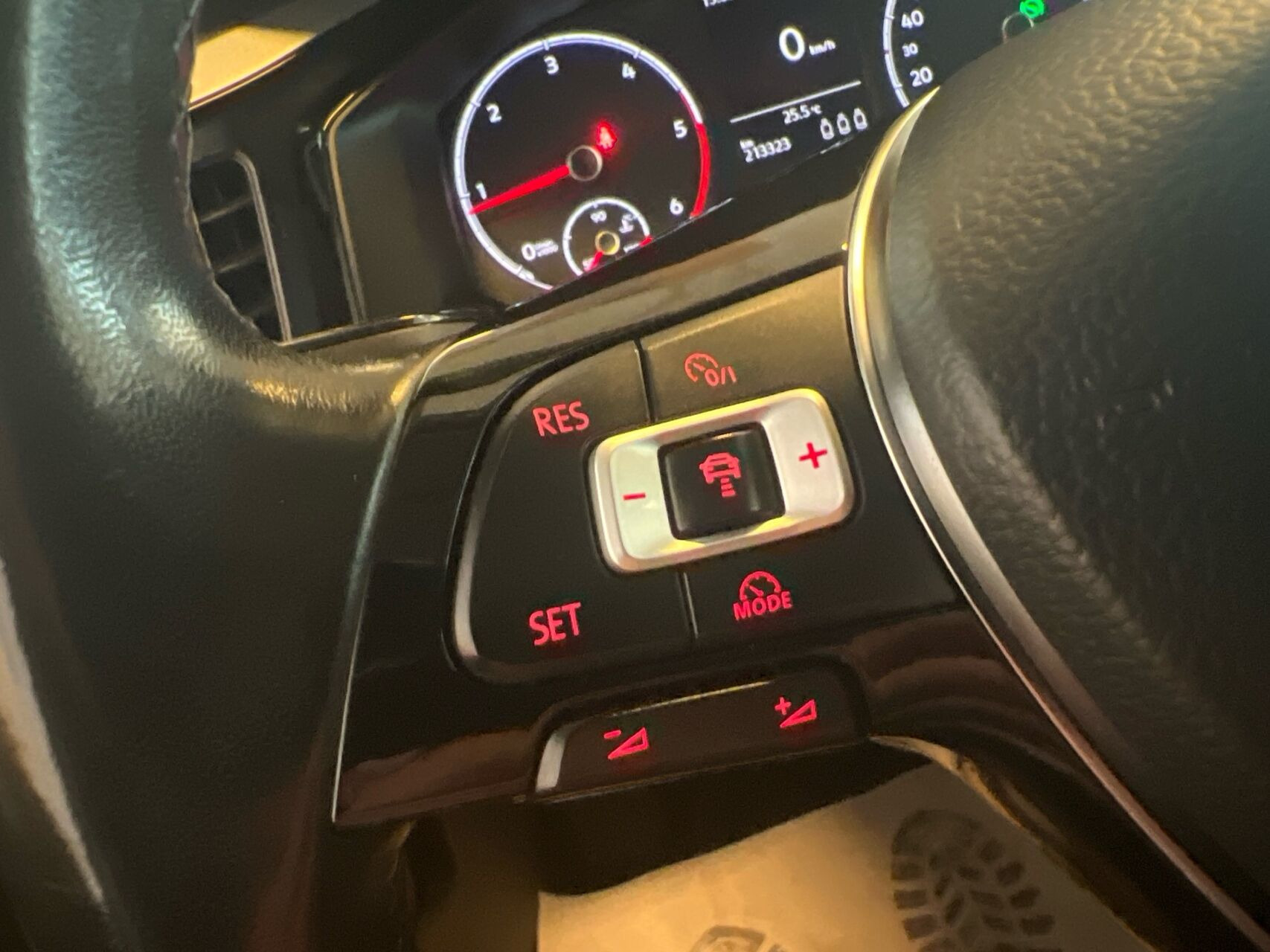 Grå VW Polo fra 2018