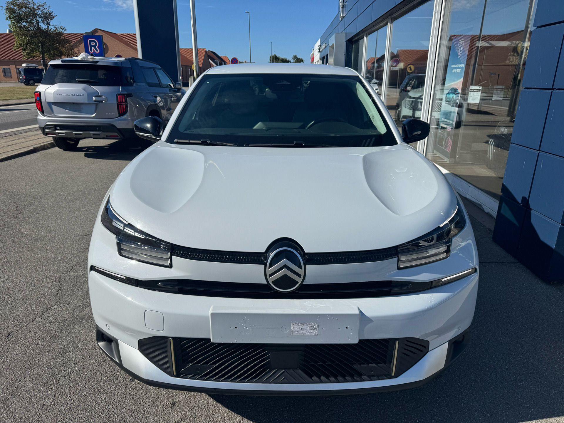 Hvid Citroën ë-C4 X fra 2025