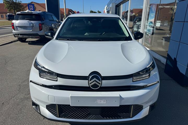 Hvid Citroën ë-C4 X fra 2025