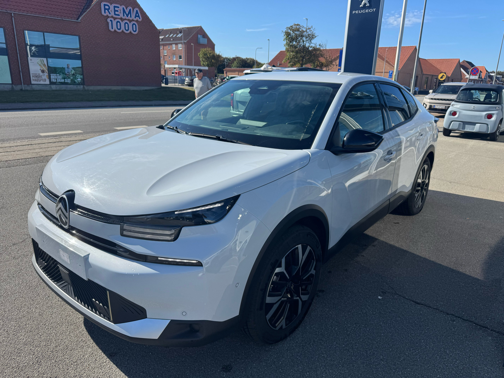 Hvid Citroën ë-C4 X fra 2025