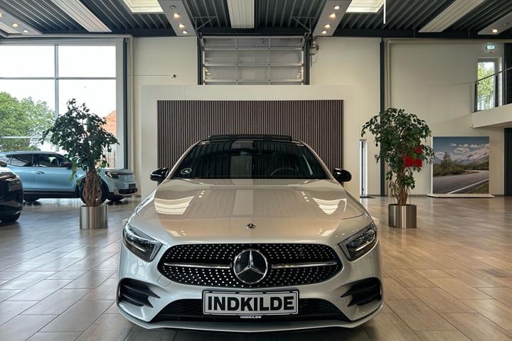 Sølv Mercedes A200 d fra 2022