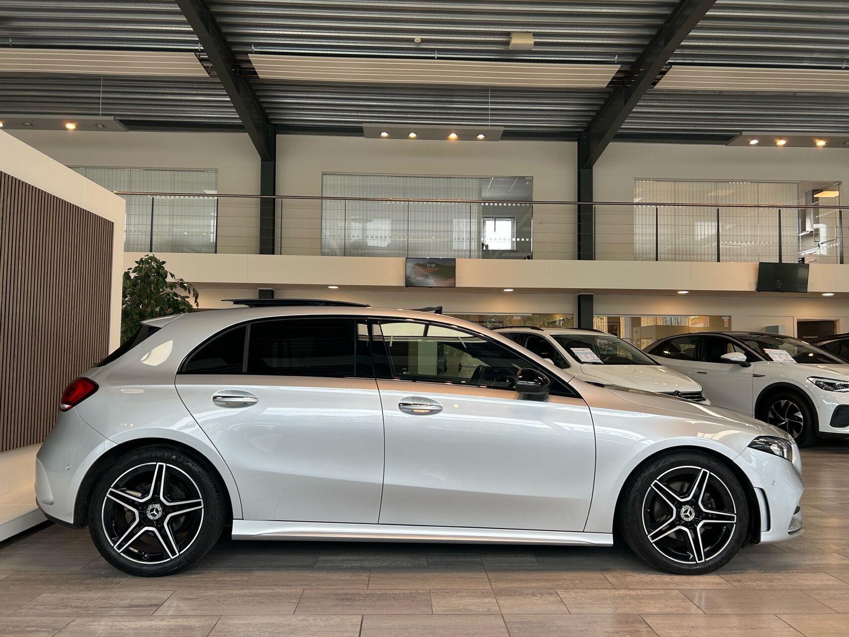 Sølv Mercedes A200 d fra 2022