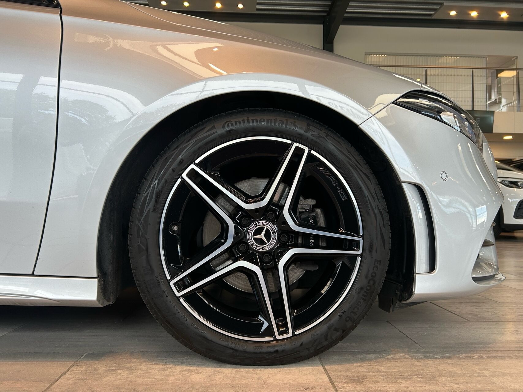 Sølv Mercedes A200 d fra 2022