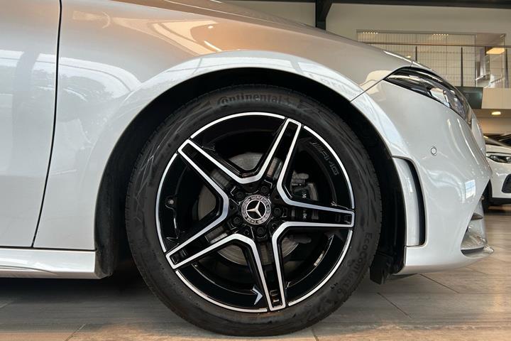 Sølv Mercedes A200 d fra 2022
