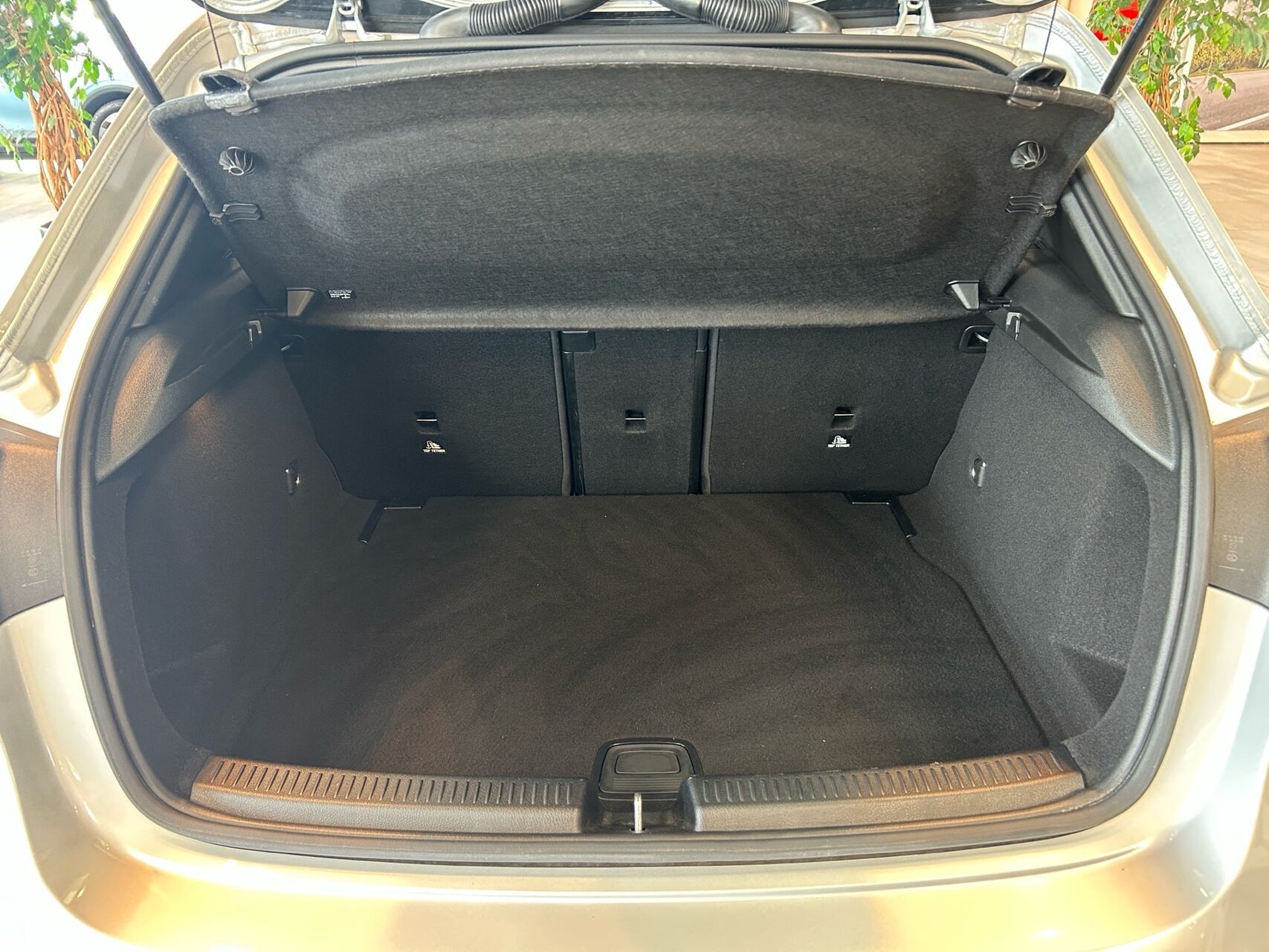 Sølv Mercedes A200 d fra 2022