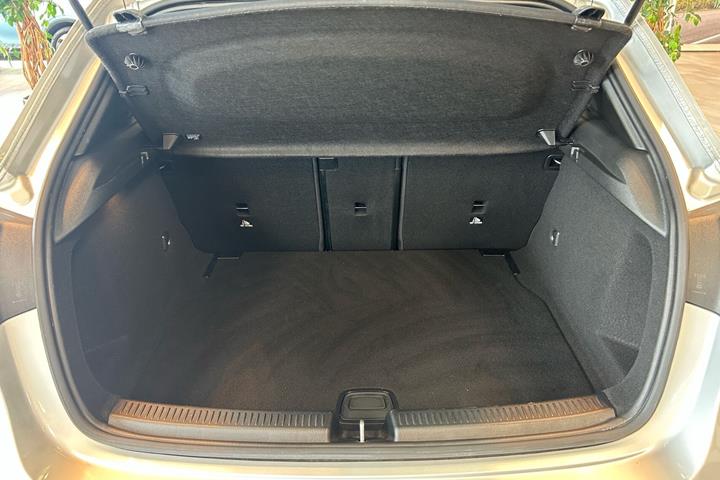 Sølv Mercedes A200 d fra 2022
