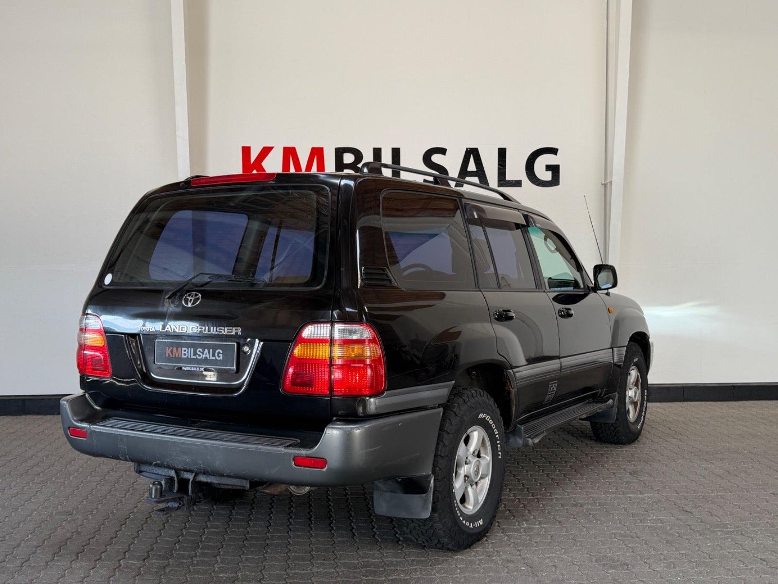 Sort Toyota Land Cruiser fra 2000