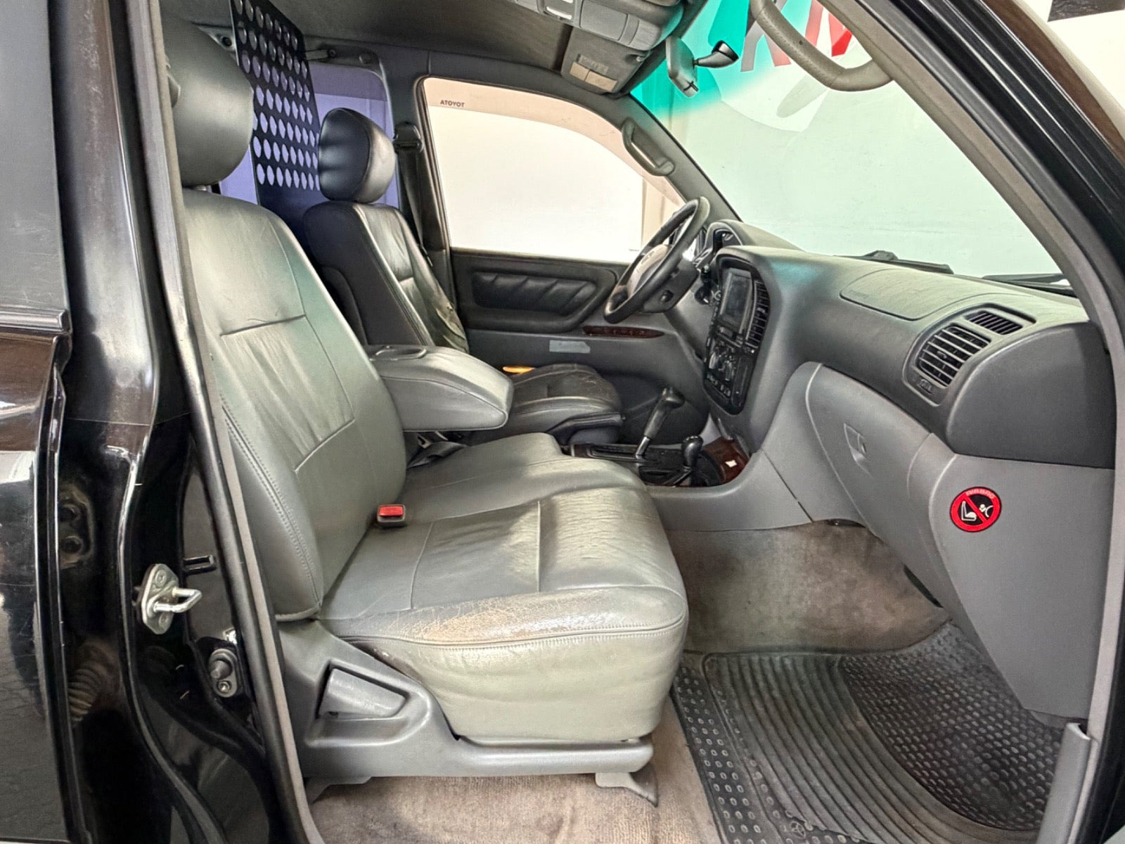 Sort Toyota Land Cruiser fra 2000