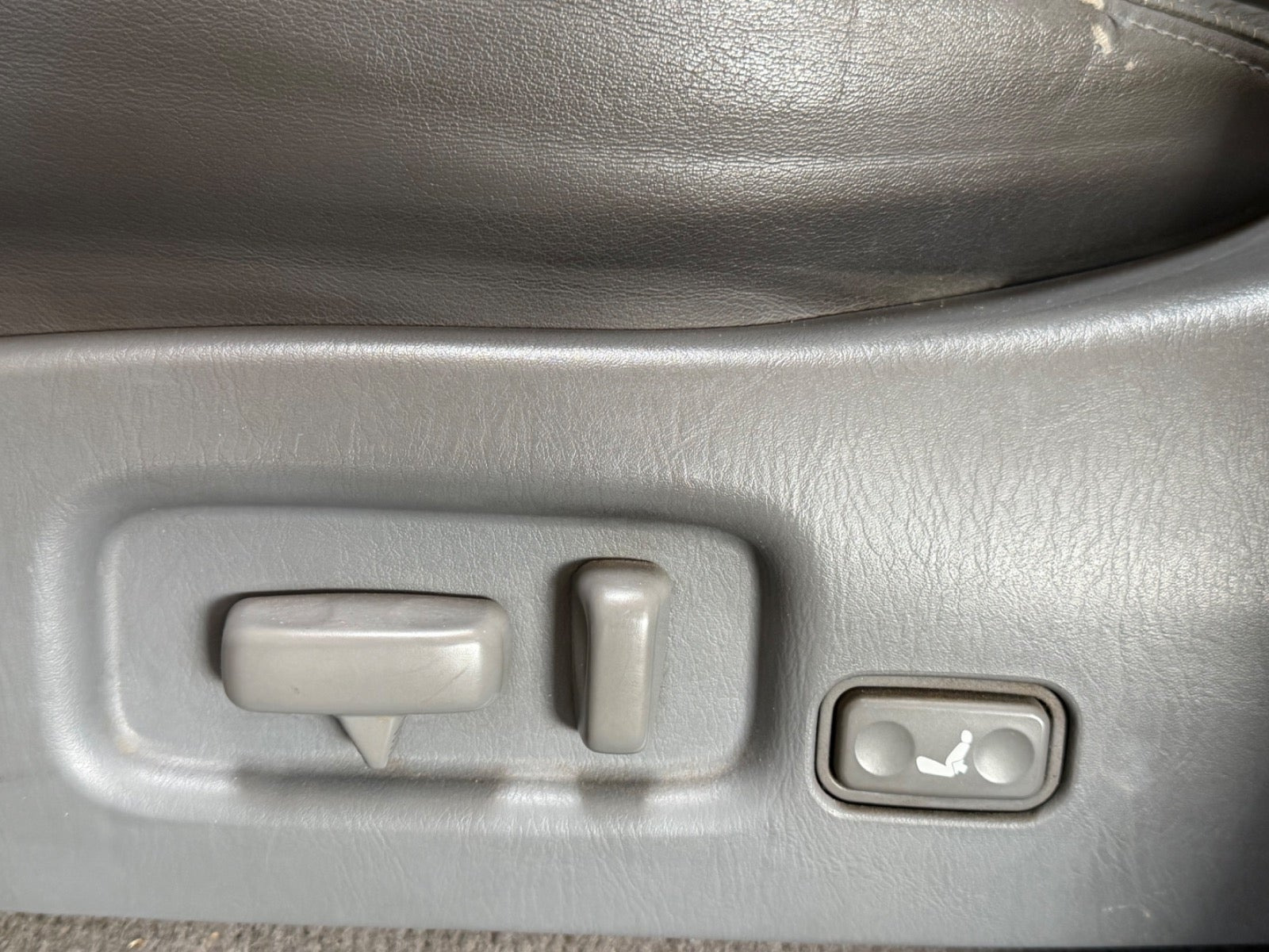 Sort Toyota Land Cruiser fra 2000