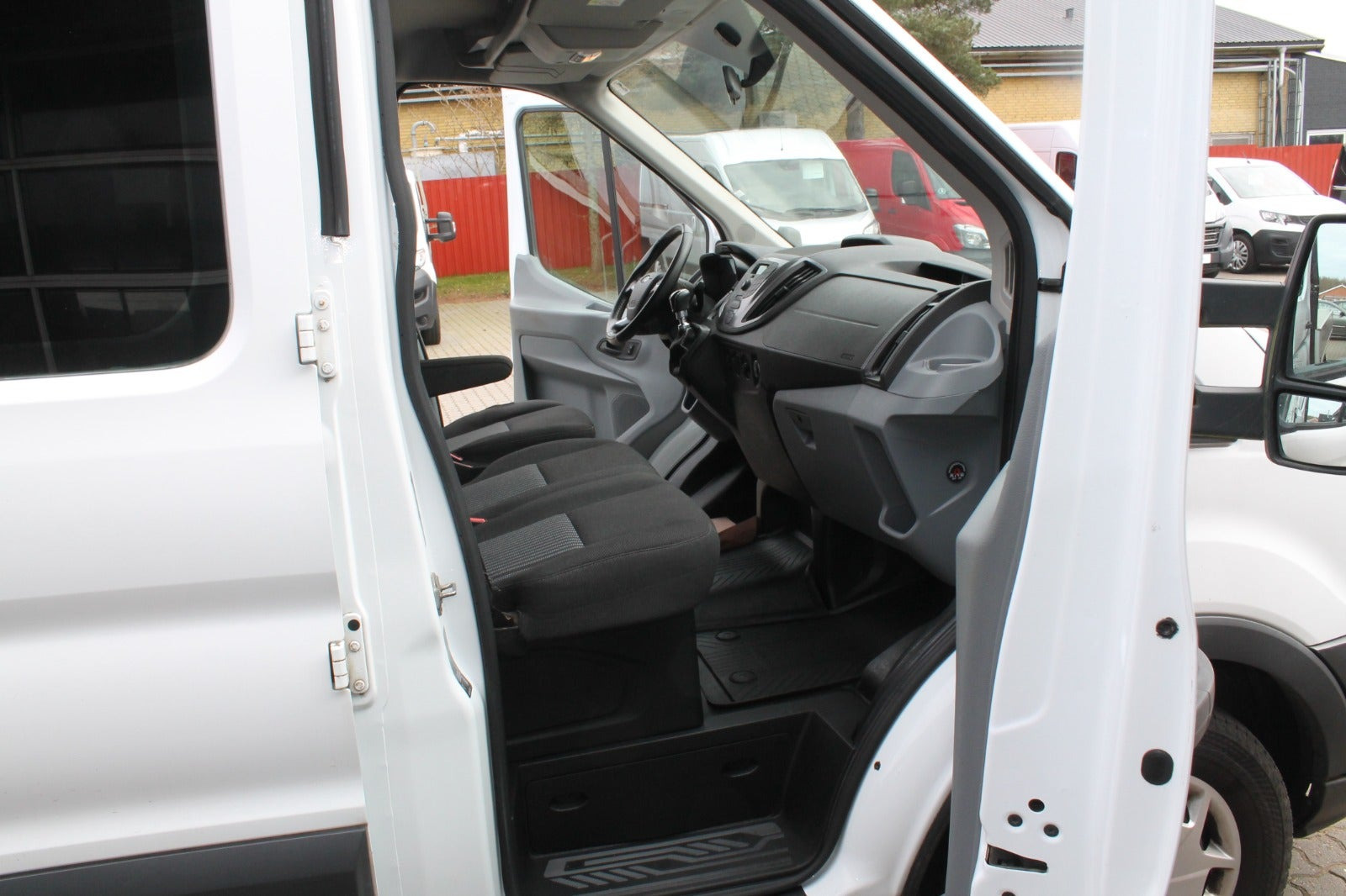 undefined Ford Transit 350 L3 Chassis fra 2019