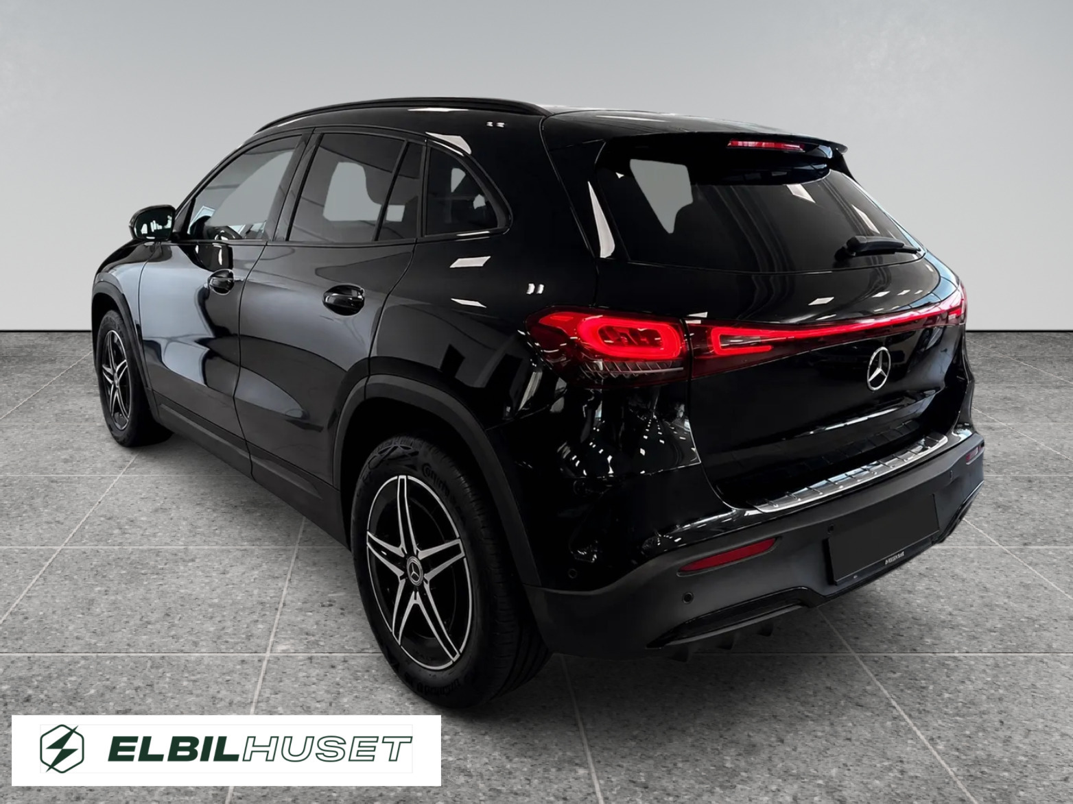 Sort Mercedes EQA250 fra 2023