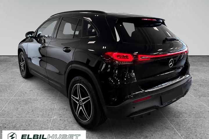 Sort Mercedes EQA250 fra 2023