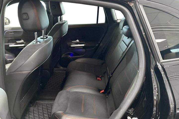 Sort Mercedes EQA250 fra 2023