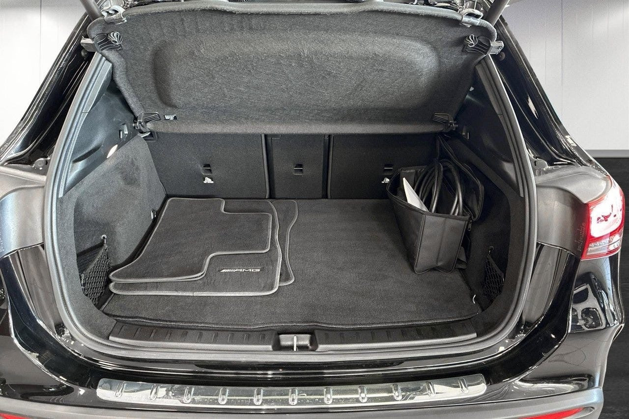 Sort Mercedes EQA250 fra 2023
