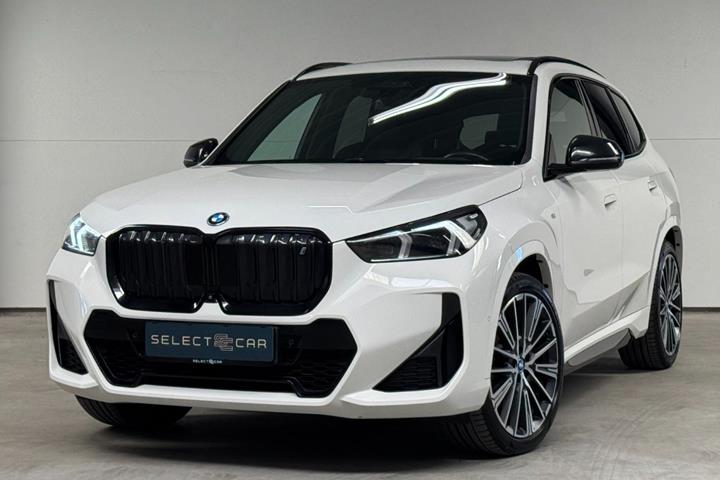 Hvid BMW iX1 fra 2023