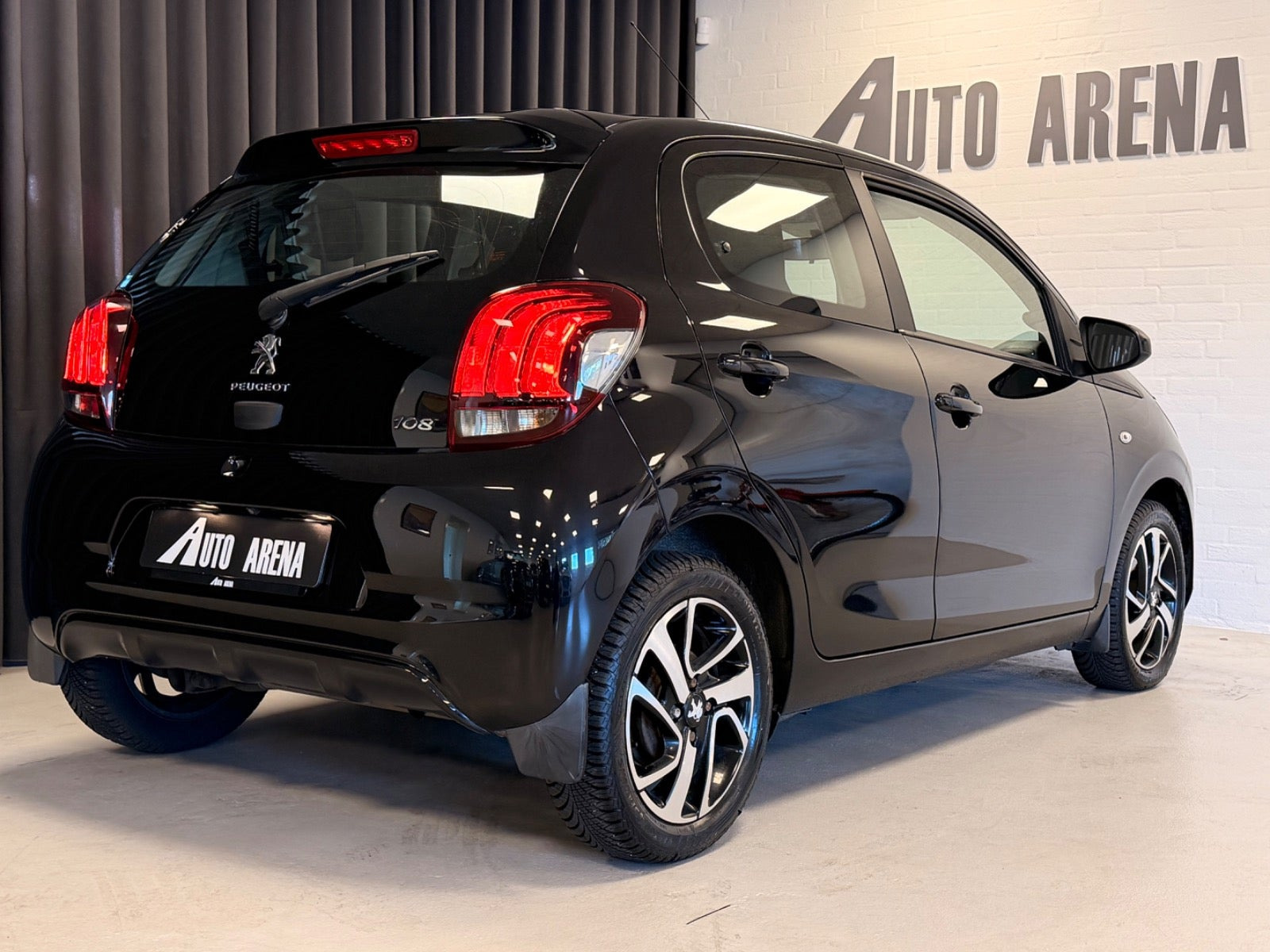 Sort Peugeot 108 fra 2020