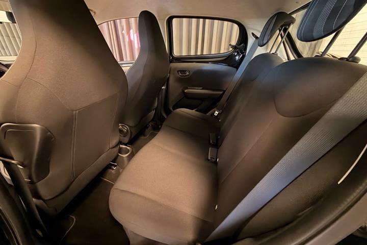 Sort Peugeot 108 fra 2020