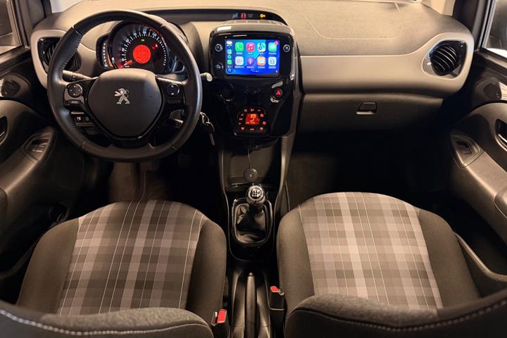 Sort Peugeot 108 fra 2020