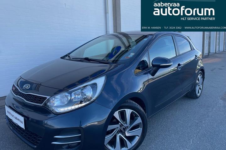 Blå Kia Rio fra 2016