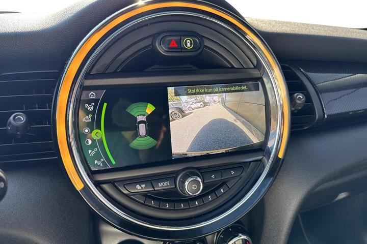 Sort Mini Cooper SE fra 2020