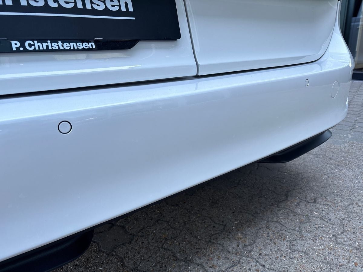 Hvid VW ID.Buzz fra 2023