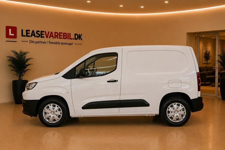 Hvid Toyota ProAce City fra 2025