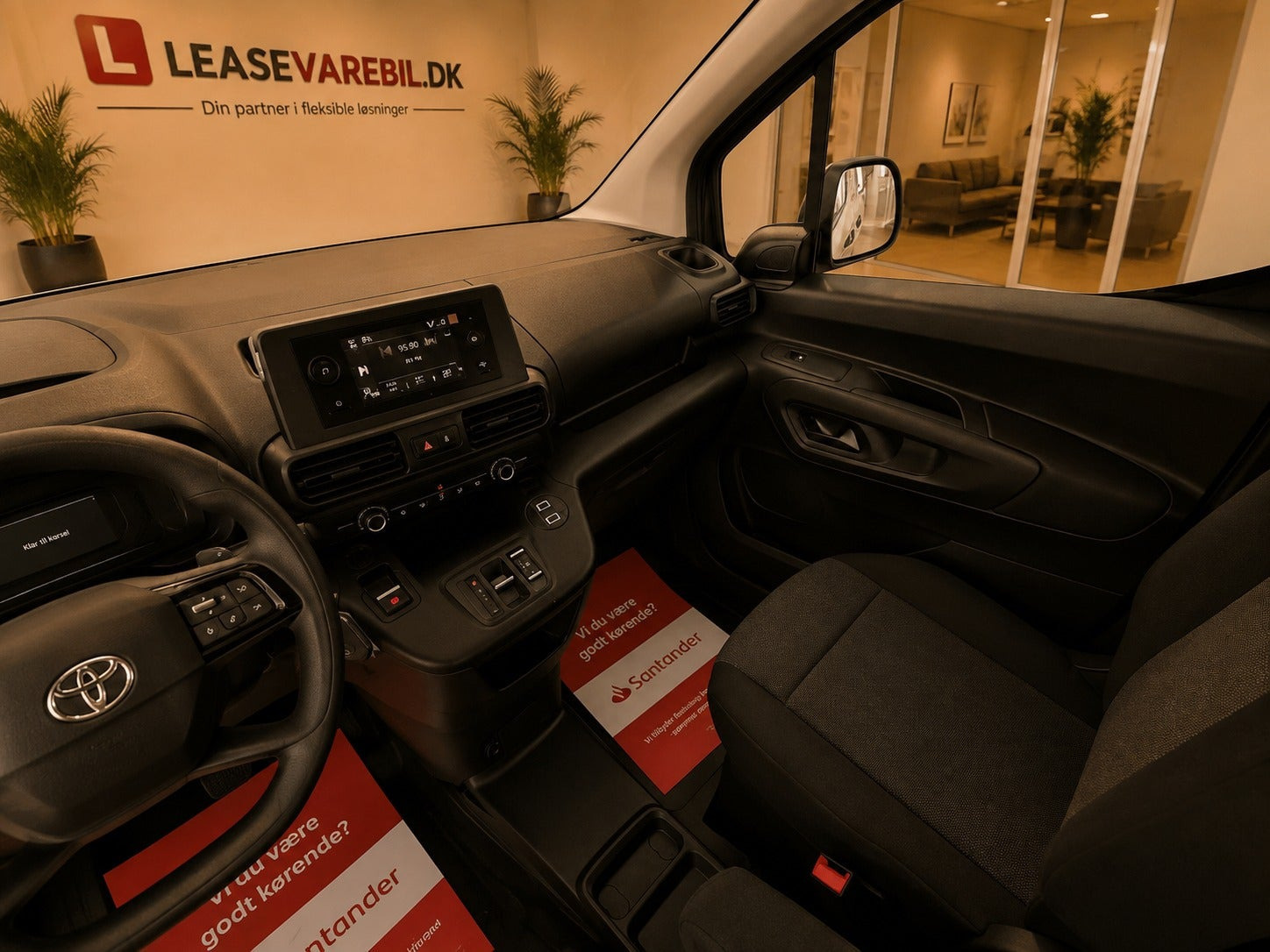 Hvid Toyota ProAce City fra 2025