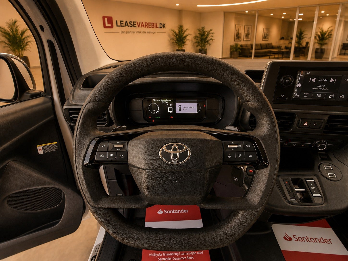 Hvid Toyota ProAce City fra 2025
