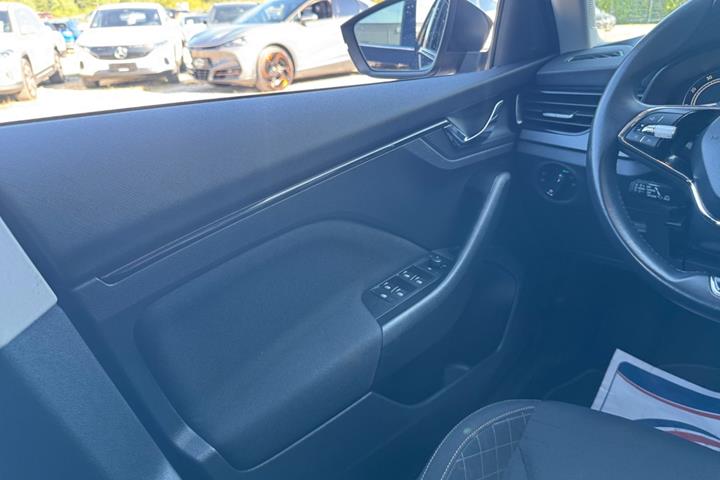 Sort Skoda Scala fra 2023