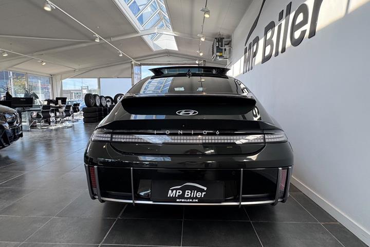 Grøn Hyundai Ioniq 6 fra 2024
