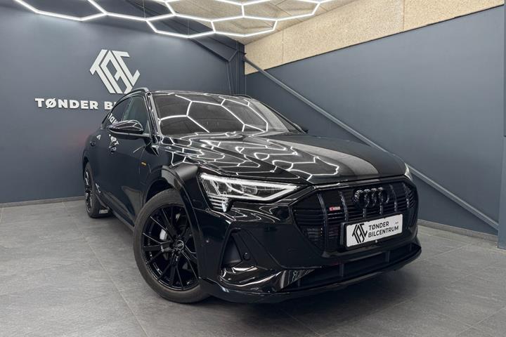 Sort Audi e-tron fra 2022
