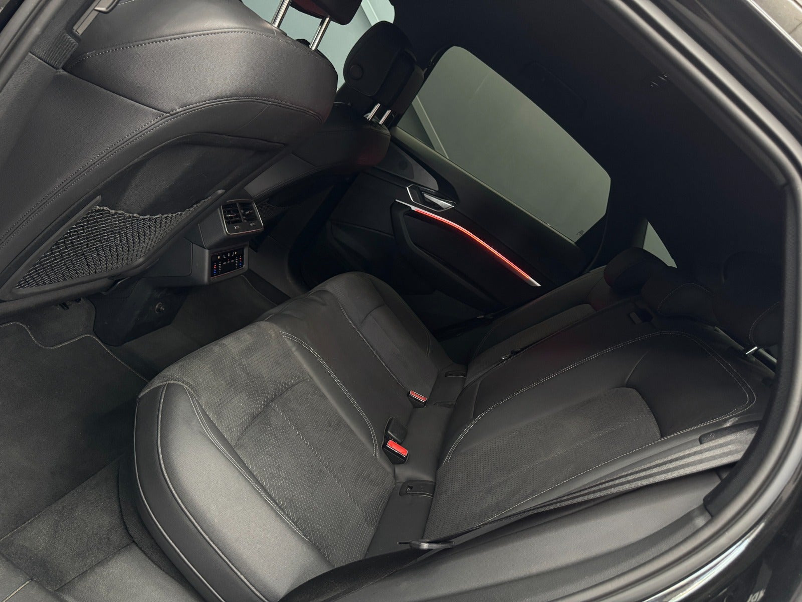 Sort Audi e-tron fra 2022