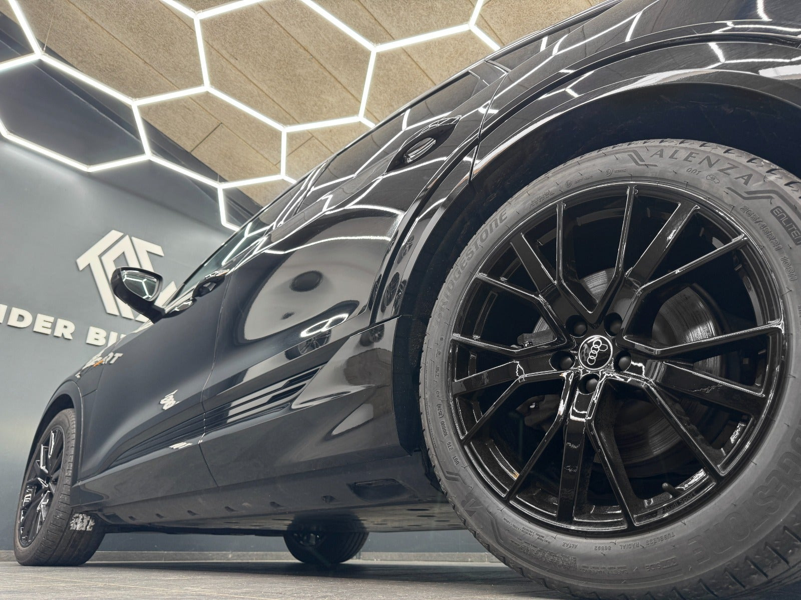 Sort Audi e-tron fra 2022