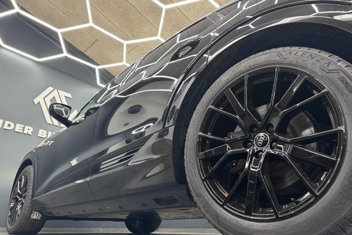 Sort Audi e-tron fra 2022