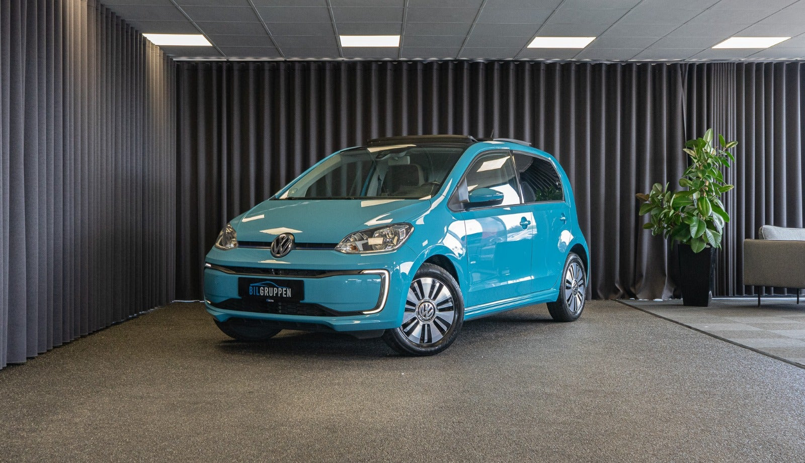 Blå VW E-UP! fra 2018