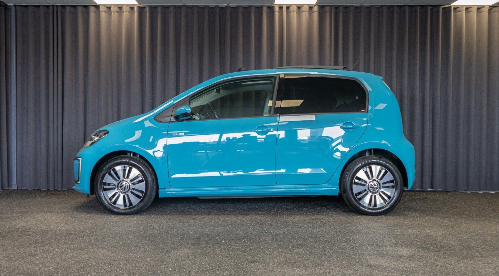 Blå VW E-UP! fra 2018