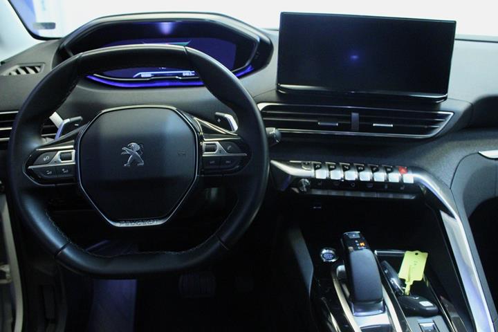 Hvid Peugeot 3008 fra 2020