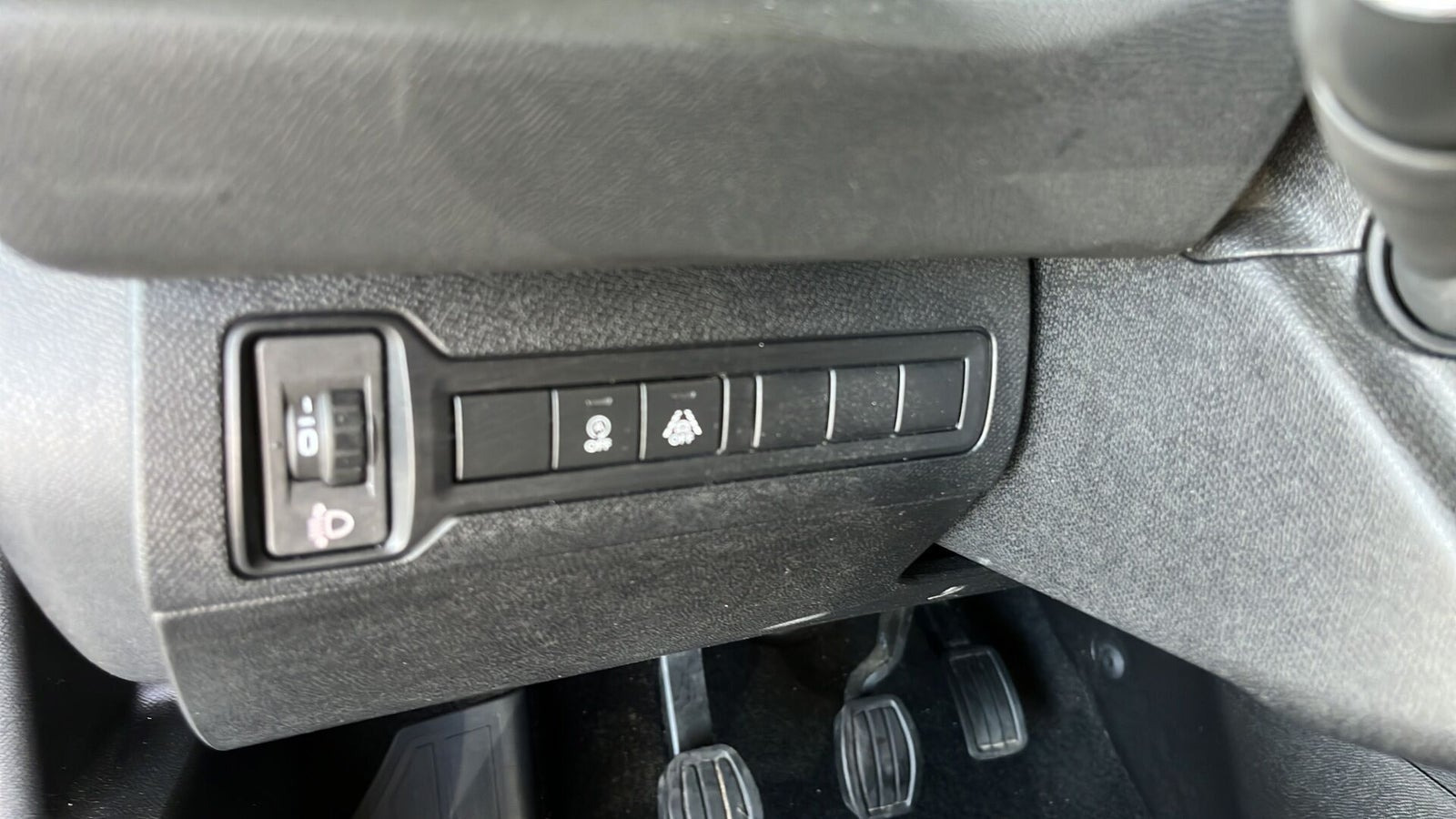 Grå Peugeot 308 fra 2019