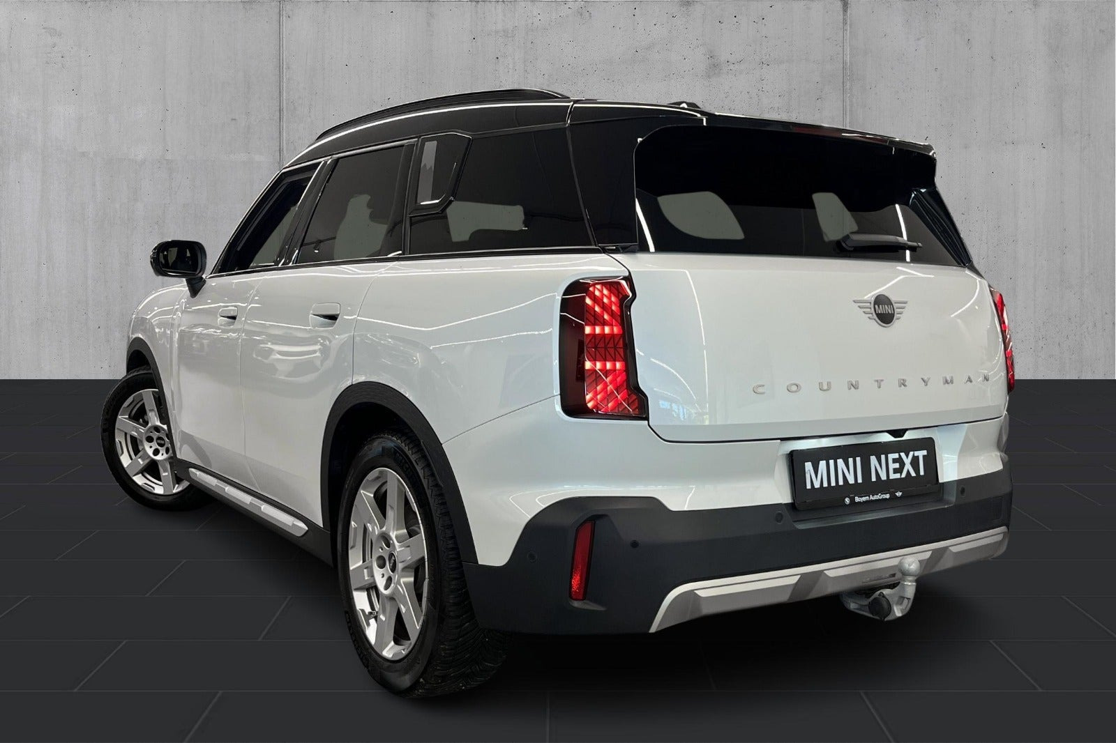 Hvid Mini Countryman E fra 2025
