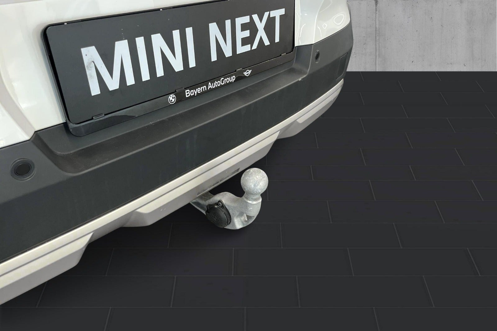 Hvid Mini Countryman E fra 2025