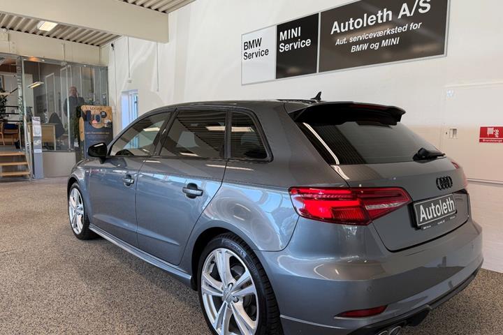 Gul Audi A3 fra 2020