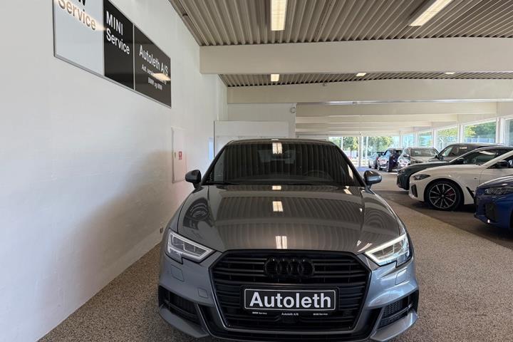 Gul Audi A3 fra 2020