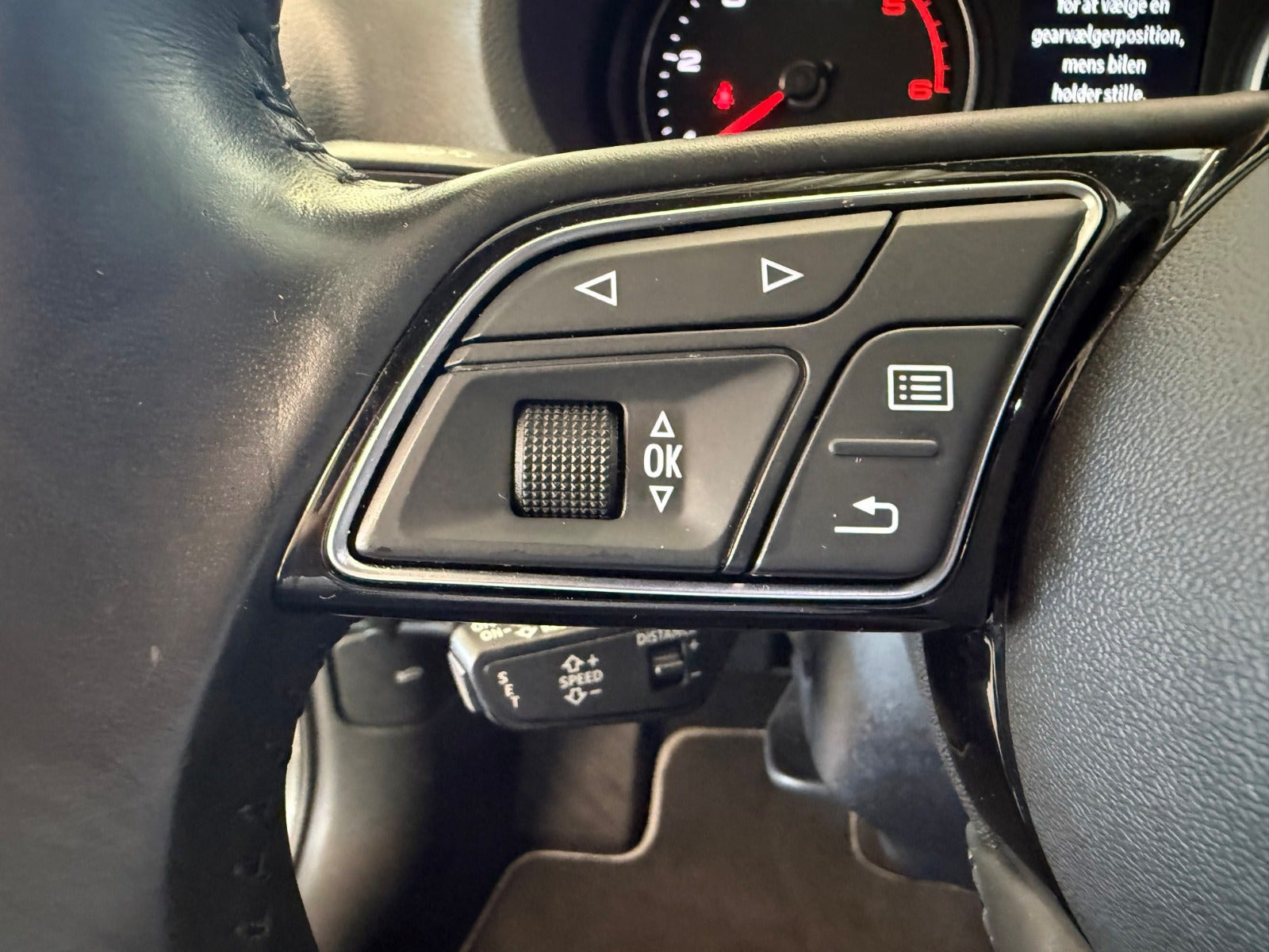 Gul Audi A3 fra 2020