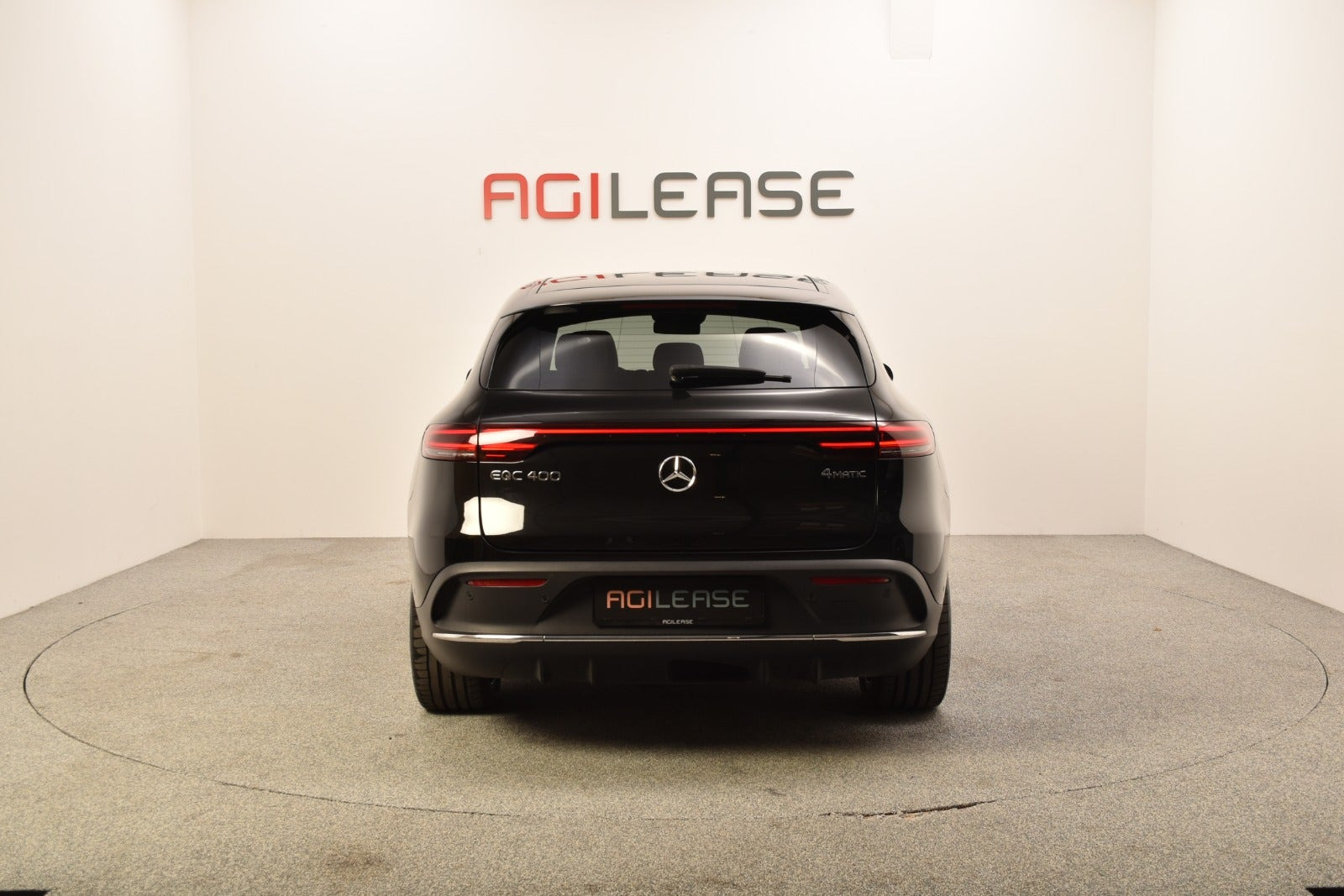 Sort Mercedes EQC400 fra 2021