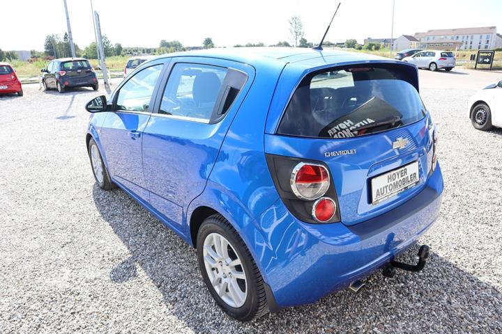 Blå Chevrolet Aveo fra 2012