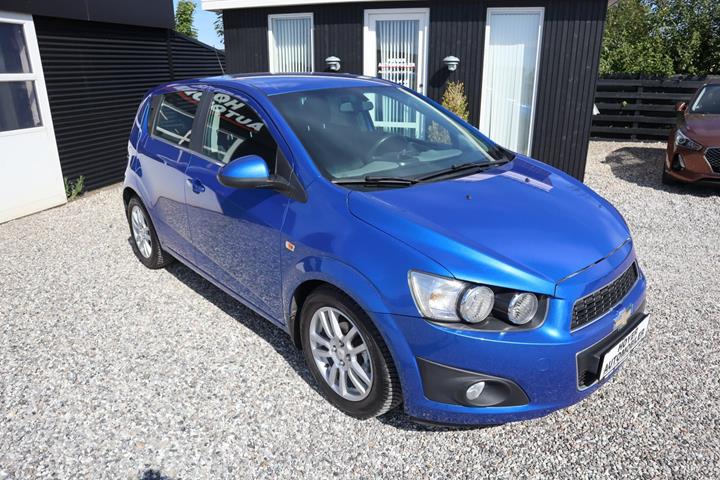 Blå Chevrolet Aveo fra 2012