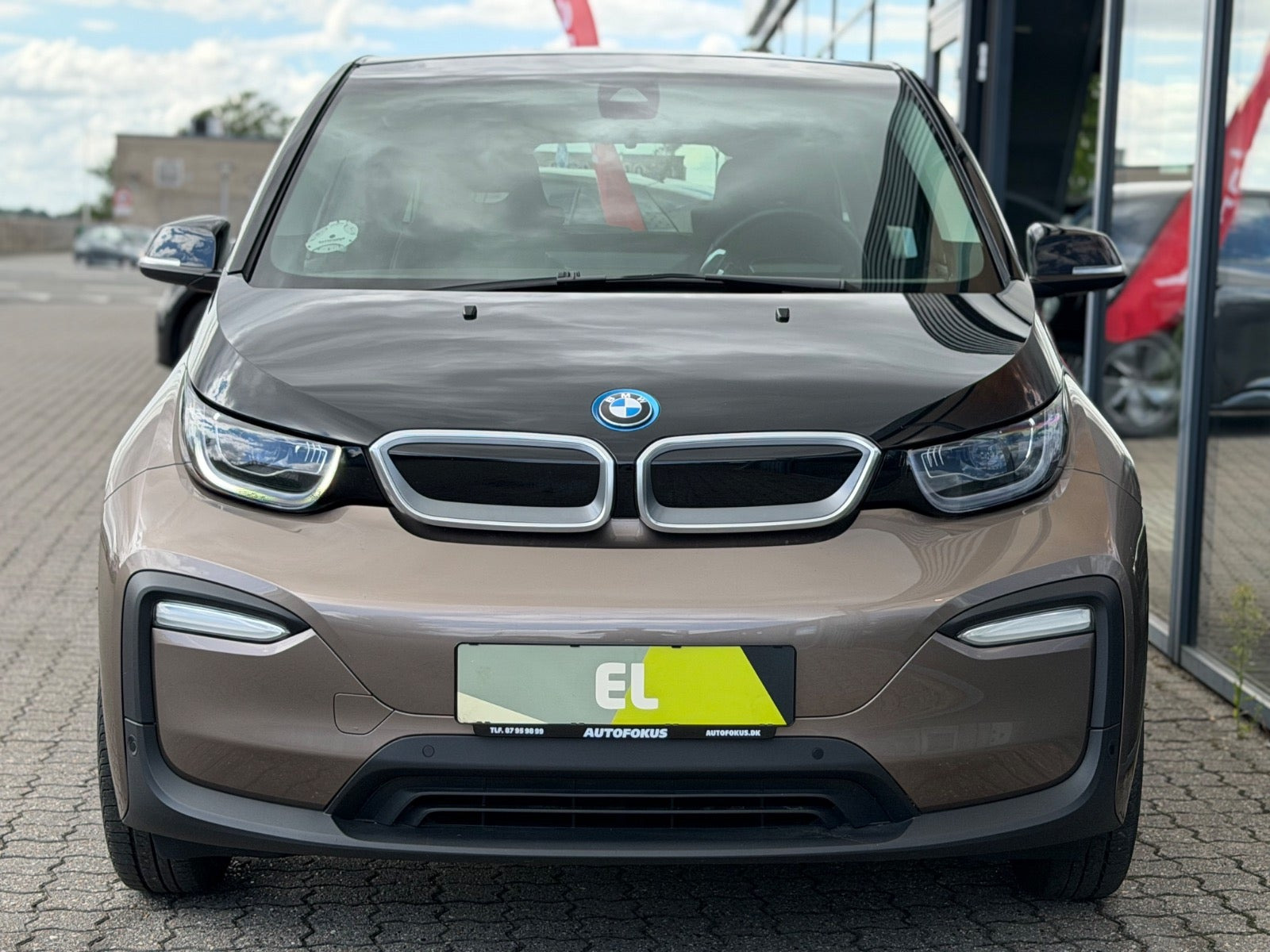 Orange BMW i3 fra 2020