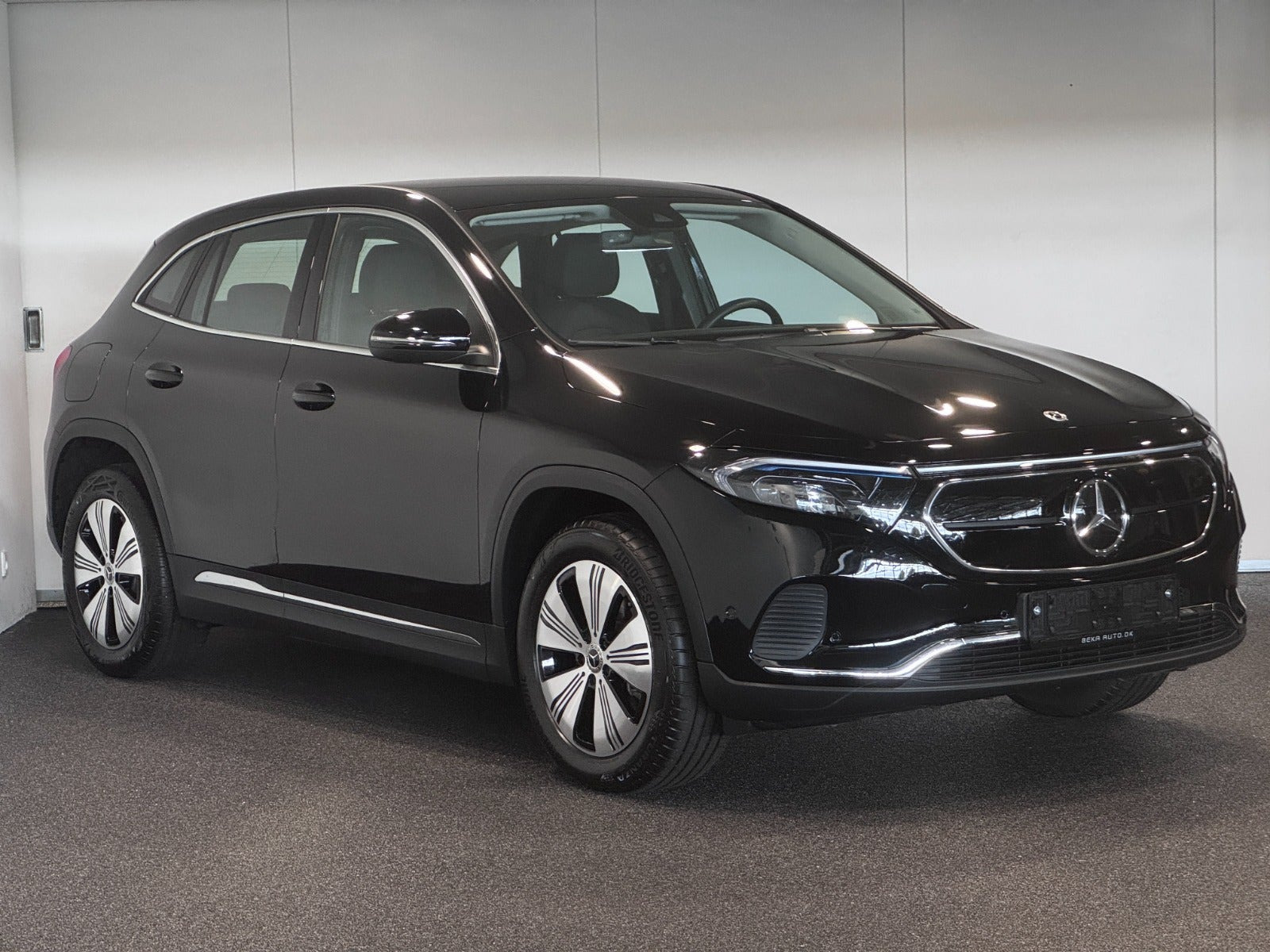 Sort Mercedes EQA250+ fra 2023