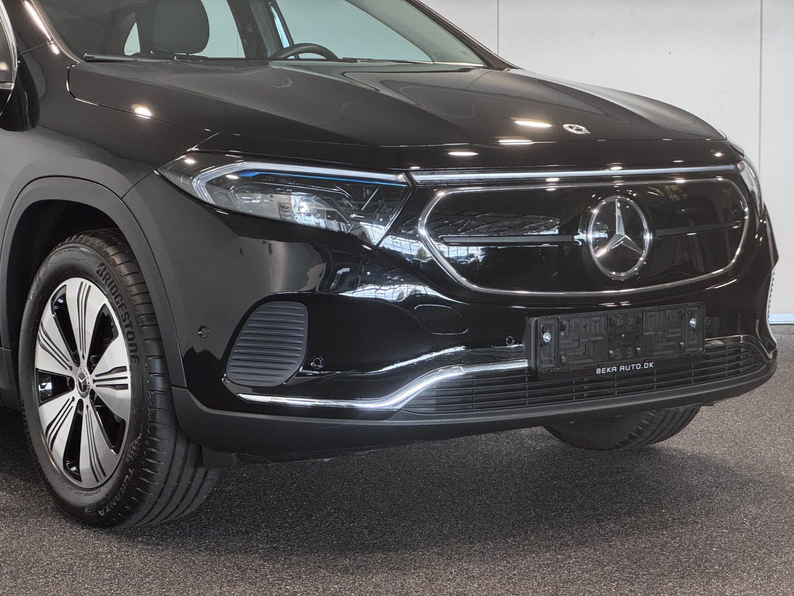 Sort Mercedes EQA250+ fra 2023